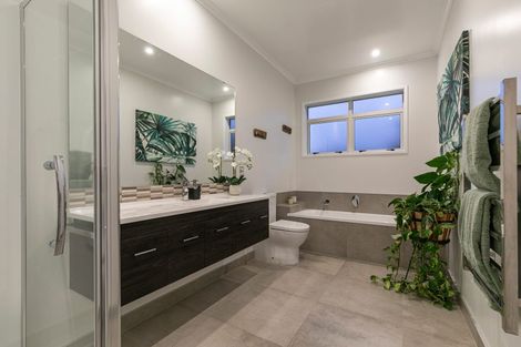 Photo of property in 22 Malbec Place, Huapai, Kumeu, 0810