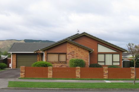 Photo of property in 108 Belvedere Avenue, Waikanae, 5036