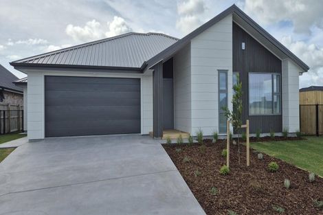 Photo of property in 26 Taurangawaka Road, One Tree Point, 0118