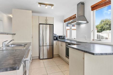 Photo of property in 10 Serjeant Street, Henderson, Auckland, 0612