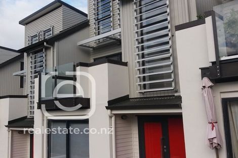 Photo of property in 2/10 Silver Moon Road, Albany Heights, Auckland, 0632