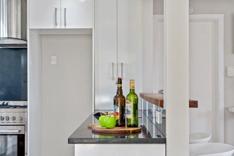 Photo of property in 1/5 Compton Street, Hillcrest, Auckland, 0627