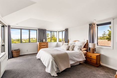 Photo of property in 11 Bank Street, Hillcrest, Auckland, 0627