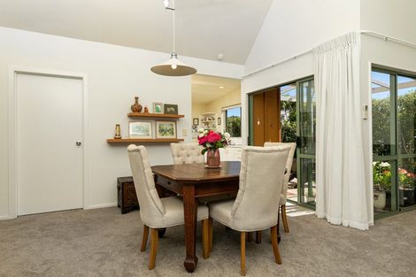 Photo of property in 9/34 Waipuia Place, Greenhithe, Auckland, 0632