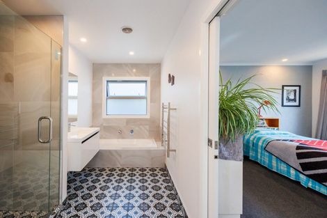 Photo of property in 2b Alton Place, Hokowhitu, Palmerston North, 4410