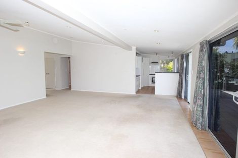 Photo of property in 811b Whangaparaoa Road, Manly, Whangaparaoa, 0930