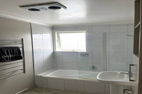 Photo of property in 25 Great South Road, Papakura, 2110