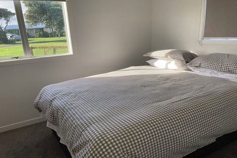 Photo of property in 17 Coleman Avenue, Waverley, 4591