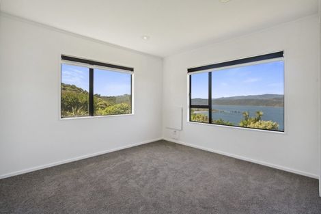 Photo of property in 15 Bury Grove, Strathmore Park, Wellington, 6022