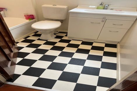 Photo of property in 10 Antico Street, Melrose, Wellington, 6023