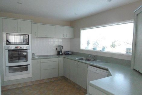 Photo of property in 28 Annan Grove, Papakowhai, Porirua, 5024