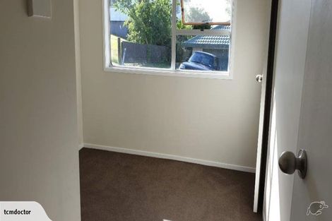 Photo of property in 68 Awaroa Road, Sunnyvale, Auckland, 0612