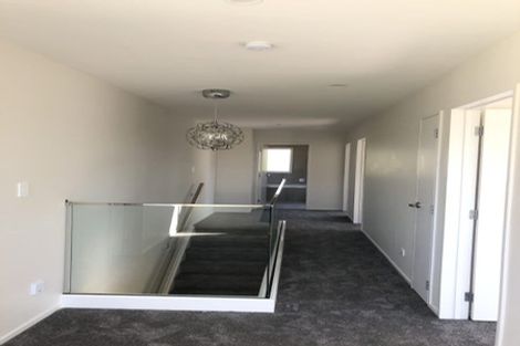 Photo of property in 12a Diana Drive, Glenfield, Auckland, 0627