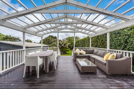 Photo of property in 13 Amberley Avenue, Te Atatu South, Auckland, 0610