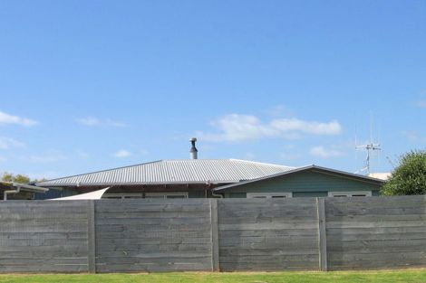 Photo of property in 10 Lachlan Avenue, Mount Maunganui, 3116