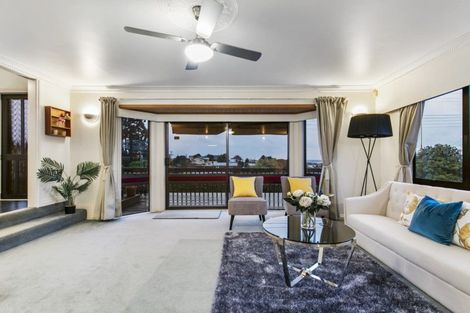 Photo of property in 1a Eastglen Road, Glen Eden, Auckland, 0602