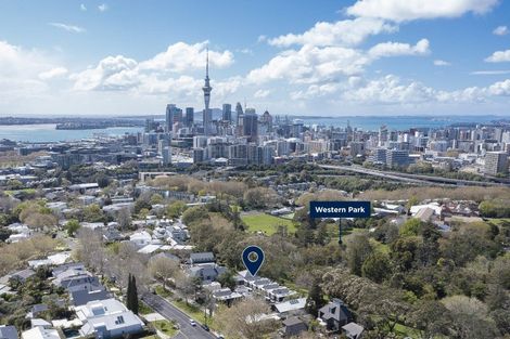 Photo of property in 4/13 Hepburn Street, Freemans Bay, Auckland, 1011