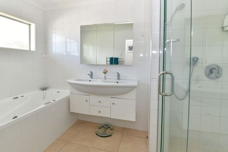 Photo of property in 17 Dalton Road, Snells Beach, 0920