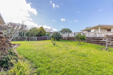 Photo of property in 57 La Rosa Street, Green Bay, Auckland, 0604