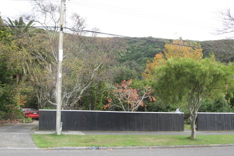 Photo of property in 42 Tawhai Street, Stokes Valley, Lower Hutt, 5019