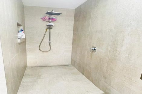 Photo of property in 60 Glen Marine Parade, Glendene, Auckland, 0602