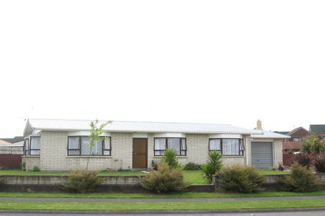 Photo of property in 3 Boulevard Drive, Merrilands, New Plymouth, 4312