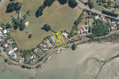 Photo of property in 31 Motukaraka Point, Pauatahanui, Porirua, 5381
