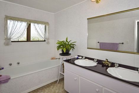 Photo of property in 8 Hartfield Rise, Pahurehure, Papakura, 2113