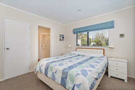 Photo of property in 128 Kowhai Avenue, Matarangi, Whitianga, 3592