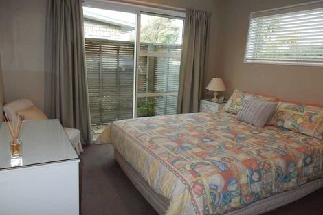 Photo of property in 2/43 Main Road, Redcliffs, Christchurch, 8081