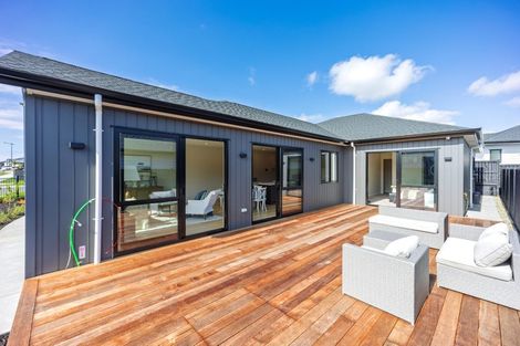 Photo of property in 2 Macgregor Lane, Wainui, 0992