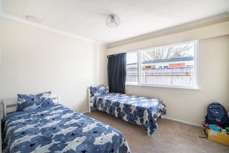 Photo of property in 4 Wikiriwhi Crescent, Awapuni, Palmerston North, 4412