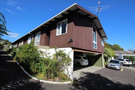 Photo of property in 1/6 Bond Crescent, Forrest Hill, Auckland, 0620