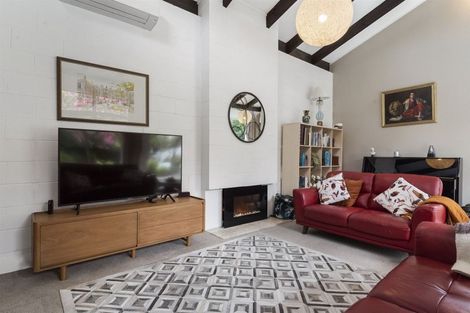 Photo of property in 23 Gordon Avenue, Forrest Hill, Auckland, 0620