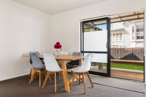 Photo of property in 22 Harlock Place, Huntly, 3700