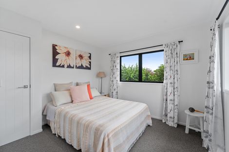 Photo of property in 6 Laly Haddon Place, Matakana, Warkworth, 0985