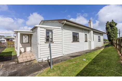 Photo of property in 22 West Coast Road, Glen Eden, Auckland, 0602