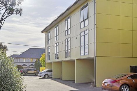 Photo of property in 2/54 Champion Street, Edgeware, Christchurch, 8013