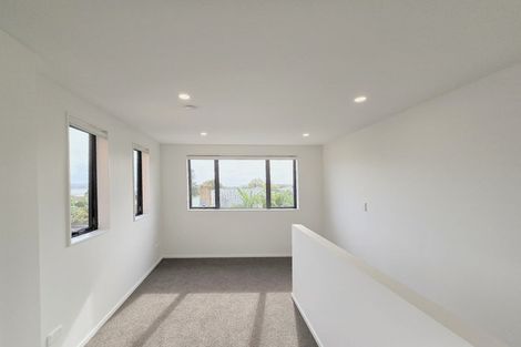 Photo of property in 7c Gulf Crest, Bucklands Beach, Auckland, 2012