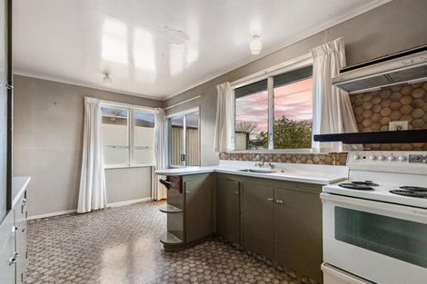 Photo of property in 7 Abbotleigh Avenue, Te Atatu Peninsula, Auckland, 0610