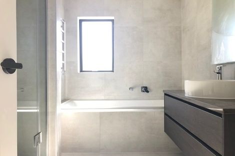 Photo of property in 12c Newhaven Terrace, Mairangi Bay, Auckland, 0630