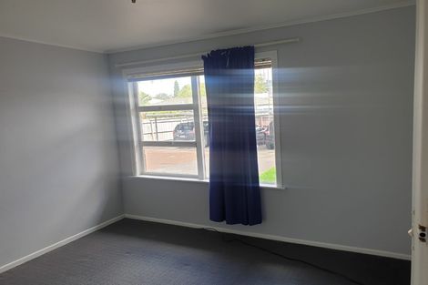 Photo of property in 2/17a Kitchener Road, Sandringham, Auckland, 1025