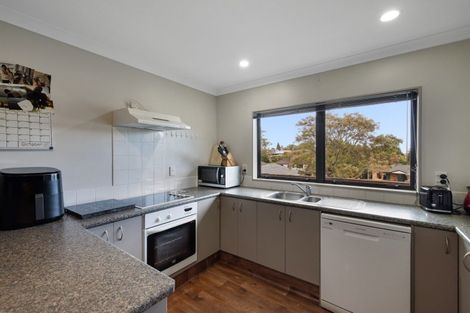 Photo of property in 2 Dowman Place, Te Puke, 3119