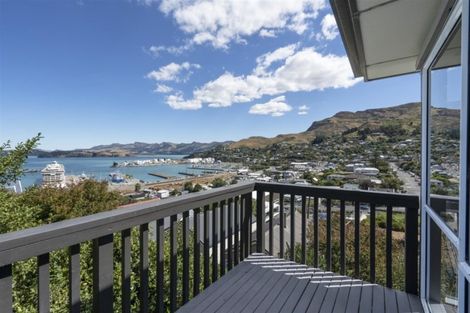 Photo of property in 4 Stevensons Steep, Lyttelton, 8082