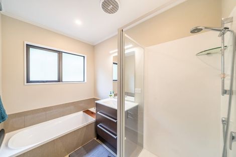 Photo of property in 2/75 Eskdale Road, Papakowhai, Porirua, 5024