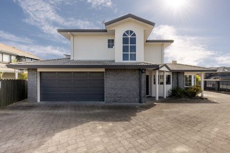 Photo of property in 23a Sunbrae Grove, Mount Maunganui, 3116