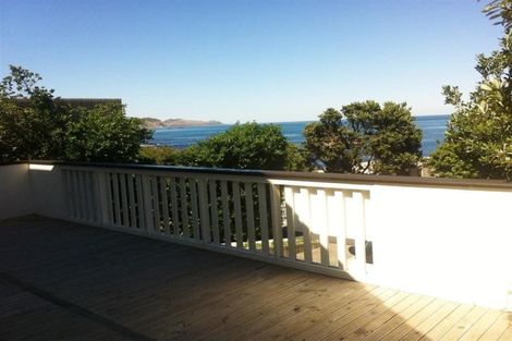 Photo of property in 93 Breaker Bay Road, Breaker Bay, Wellington, 6022