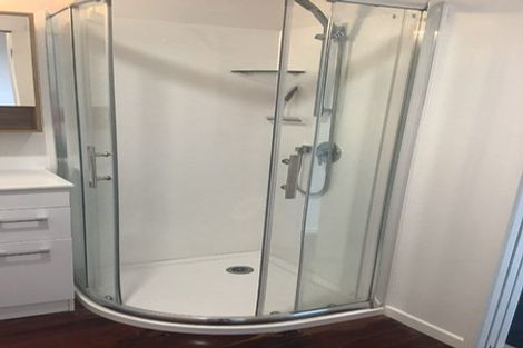 Photo of property in 2/21 Hythe Terrace, Mairangi Bay, Auckland, 0630