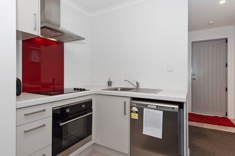 Photo of property in 2/28 Hunter Street, Hamilton Lake, Hamilton, 3204