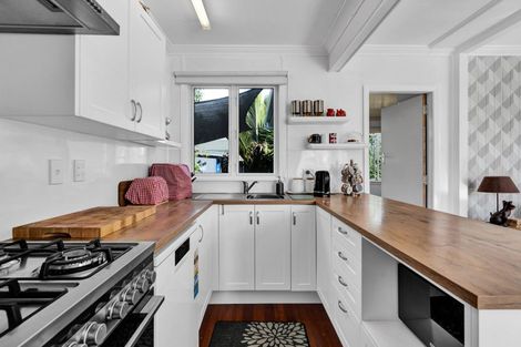 Photo of property in 3 Dorset Avenue, Westown, New Plymouth, 4310